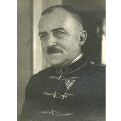 Fekete László katonai egyenruhás arcképe